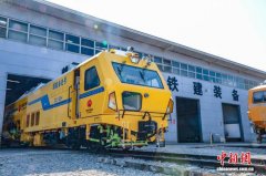 中国新型铁路隧道双动力智